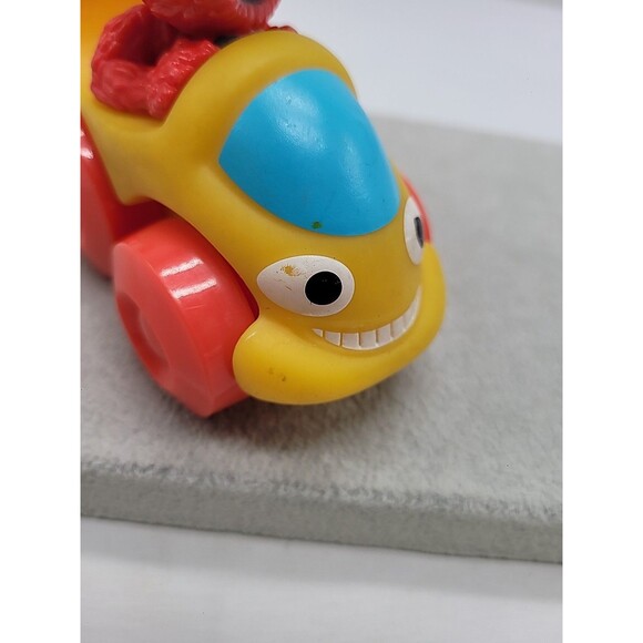 Elmo 2011 Hasbro 4"  Figure Car Sesame Street Workshop Yellow Orange Red - Picture 6 of 16